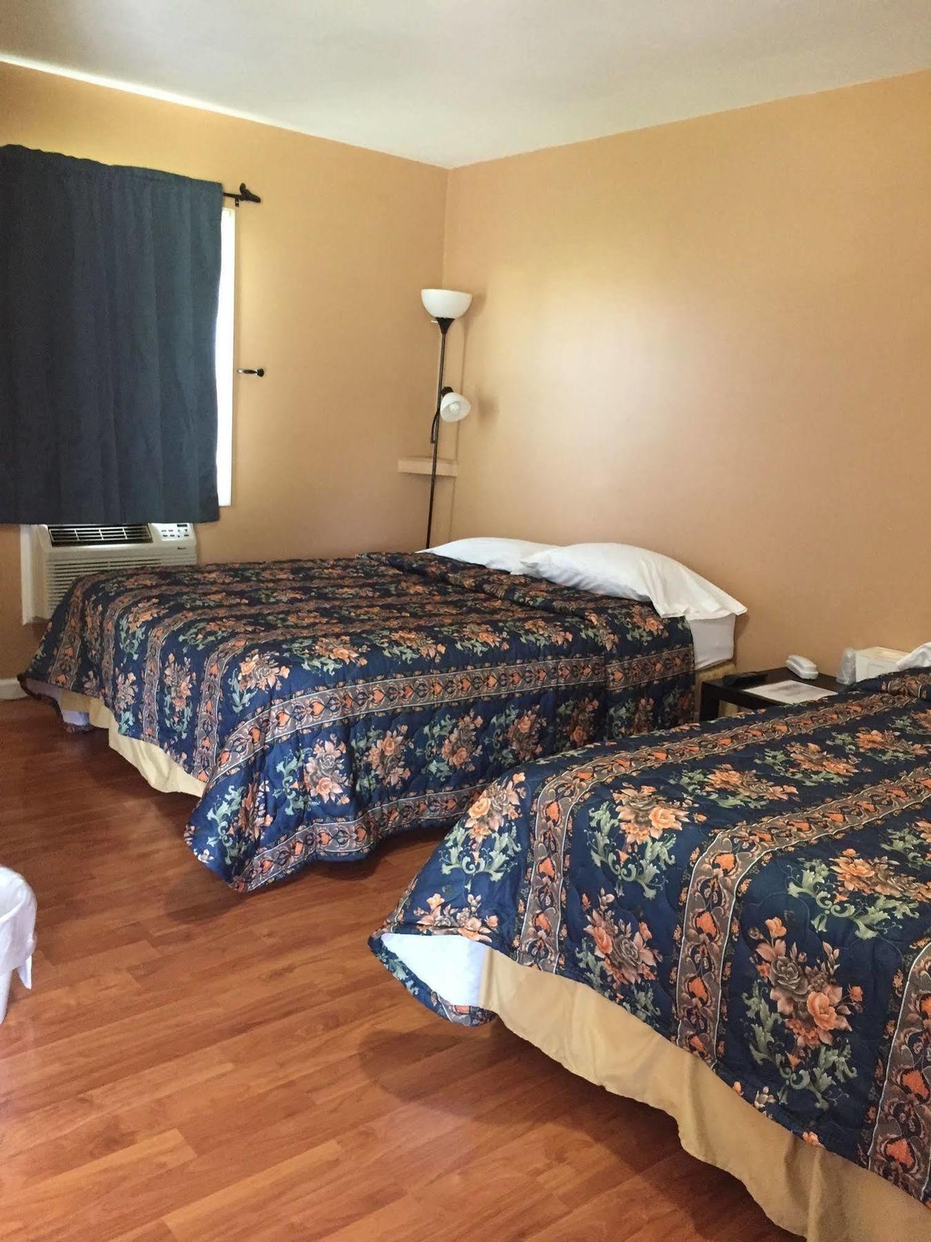 Relax Inn Streator Exterior photo